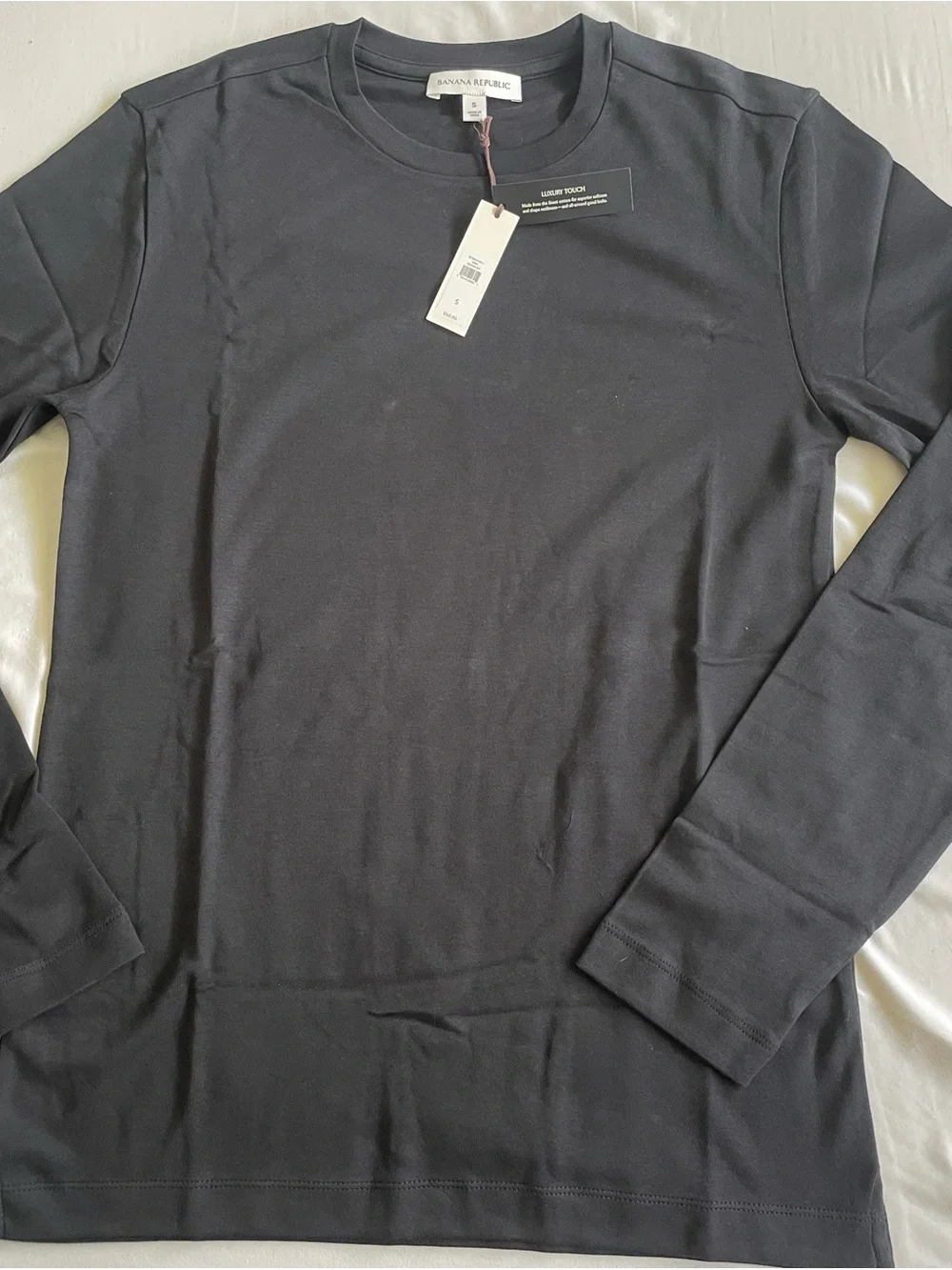 Banana Republic Black Long-Sleeve Crewneck Tee